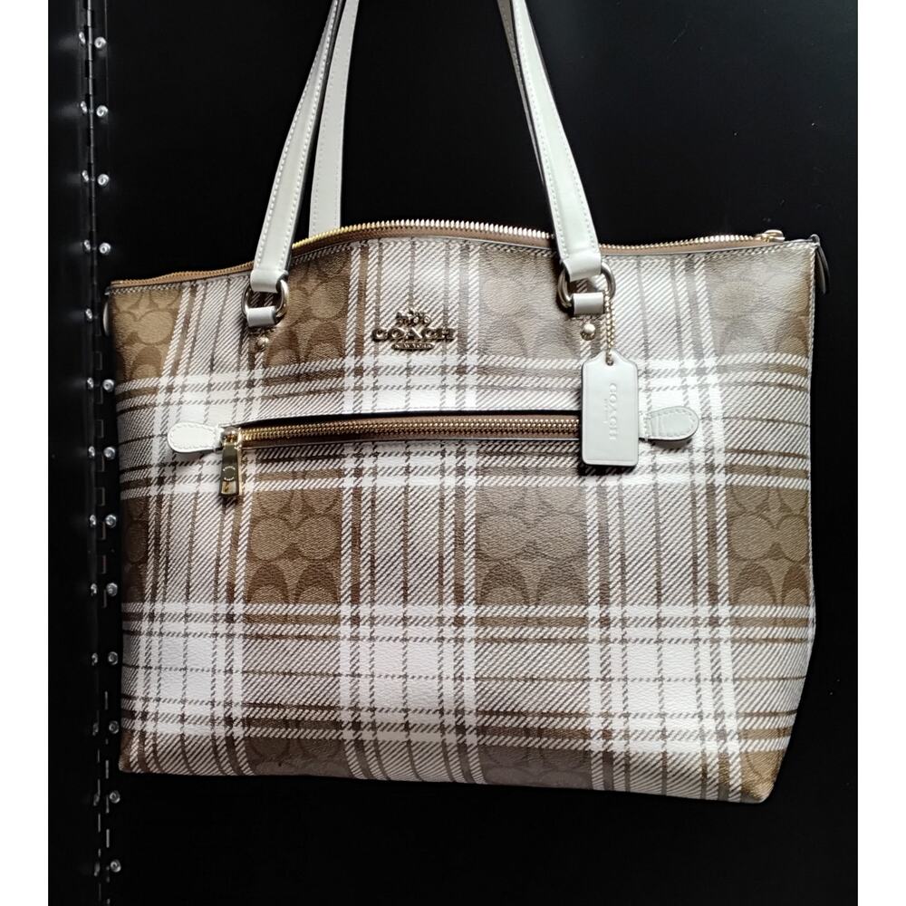 Coach ladies Purse Nandbag Brown & White Estate Fresh - Picture 2 of 8